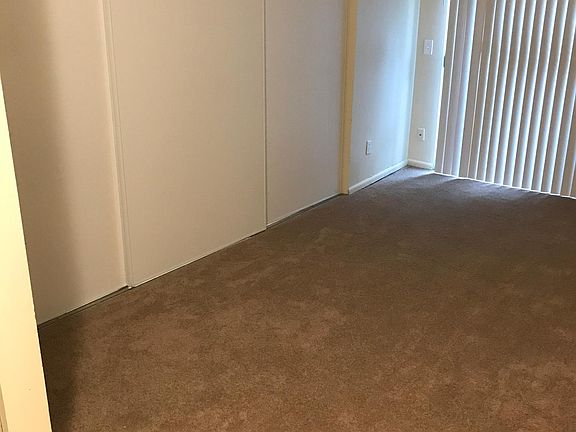 2nd image of 5035 15th Ave NE APT 206