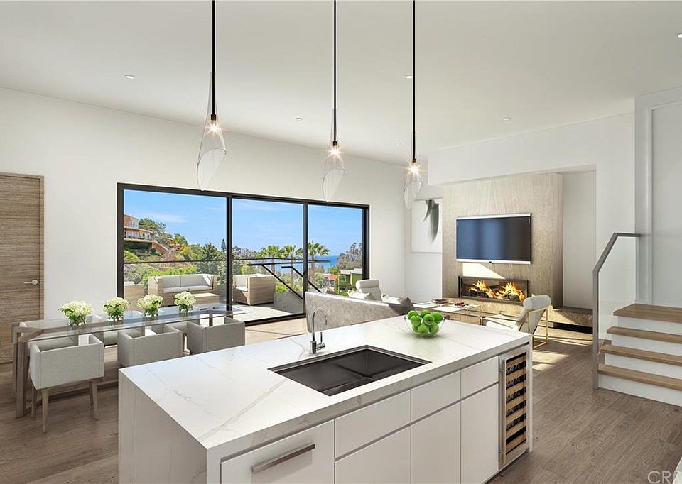 1st image of 909 Summit Way