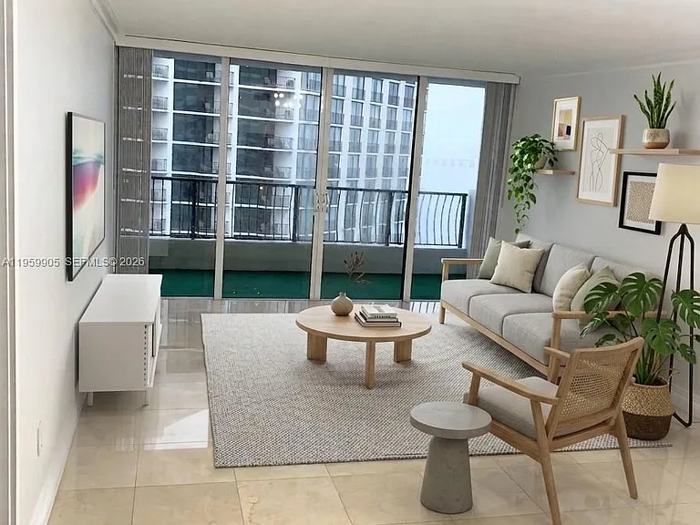 555 NE 15th St #26G — Photo 5