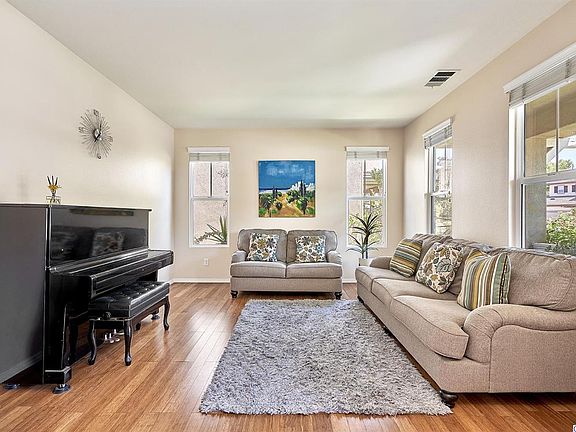 4th image of 27547 Weeping Willow Dr