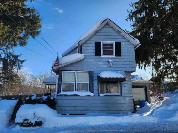 15 York St, Angola, NY 14006