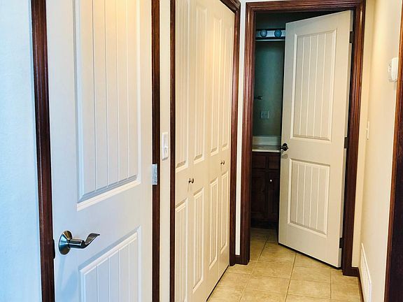 Hallway: large closet & laundry