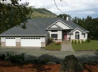 361 Bellwood Ln, Roseburg, OR 97471
