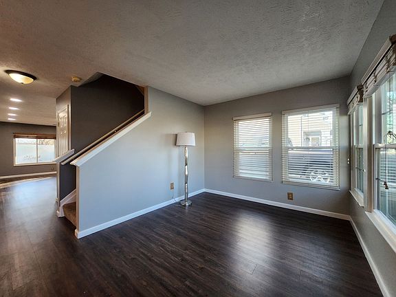 4th image of 1222 Sunset Dr