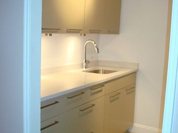 4th image of 3731 73rd St APT 8L