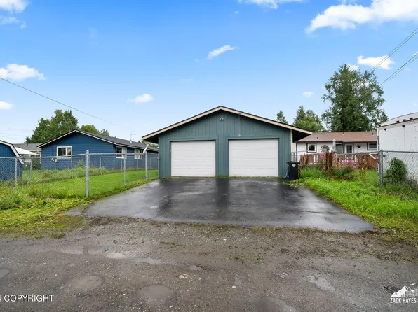 258 Bunn St, Anchorage, AK 99508