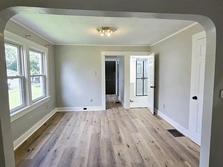 2744 Dwight Ave — Photo 6