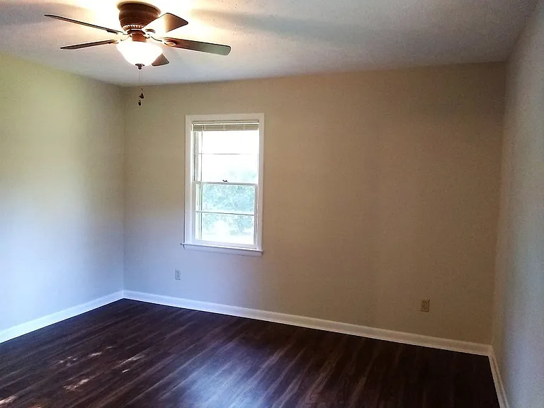 7501 Martha Ct — Photo 35