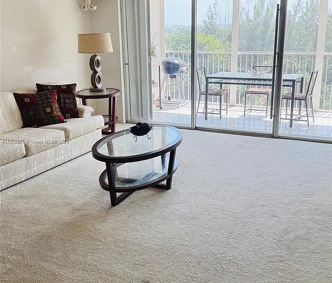 3150 N Palm Aire Dr #801 — Photo 6