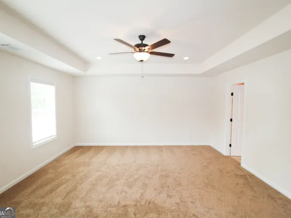 4 Dewey Rd, Lilburn, GA 30047