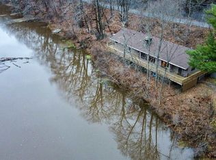 37 Oakledge Park, Saugerties, NY 12477