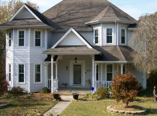 4033 Lake Forest Dr, Kingsport, TN 37663