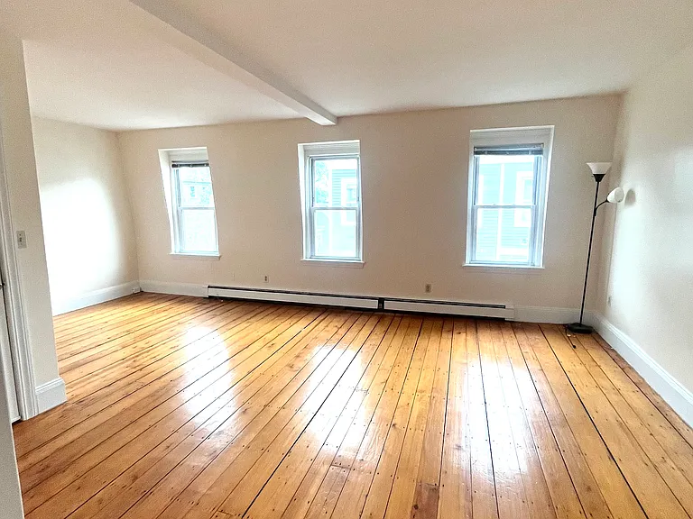 137 High St #3 — Photo 2