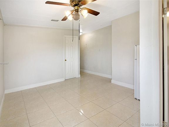 4th image of 2836 NW 5th St #C