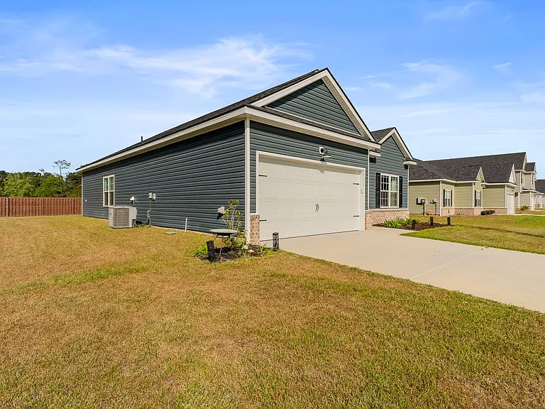 203 Glick Way — Photo 12