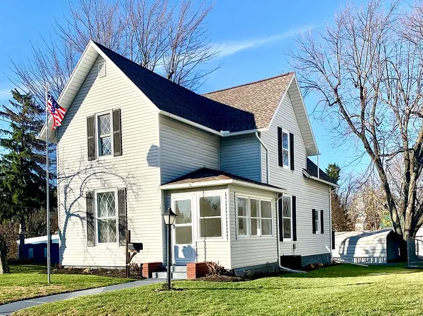 135 W Grant St, Clyde, OH 43410
