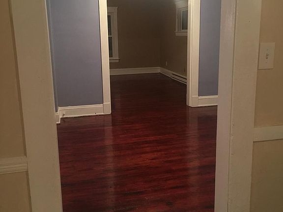 5th image of 1163 Rowley Ave #Upstairs