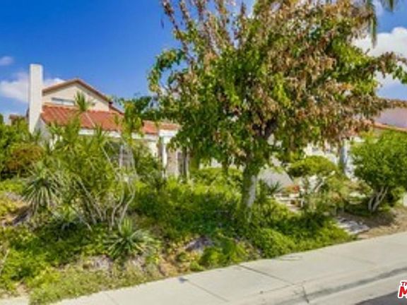 4th image of 1416 El Camino Dr