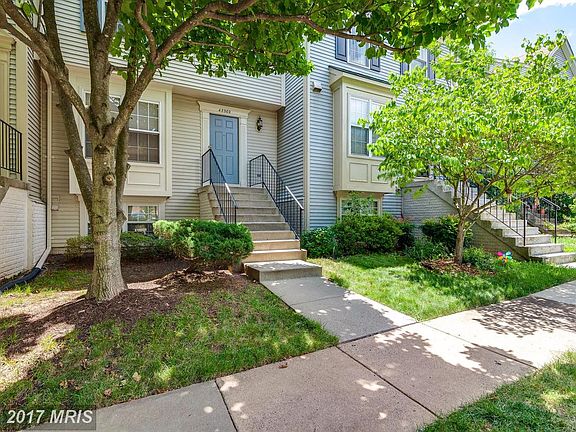 3rd image of 45569 Hutchens Sq