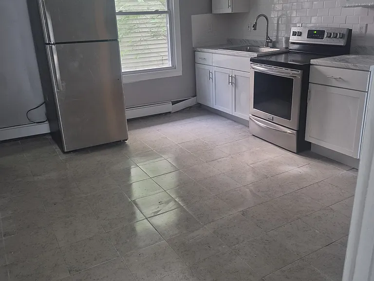 8 Ridgewood St #2 — Photo 3
