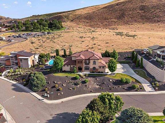 4th image of 1273 Plateau Dr
