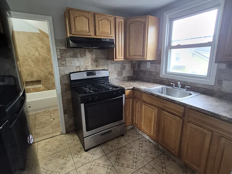 96 Lindsley Ave #3 — Photo 4