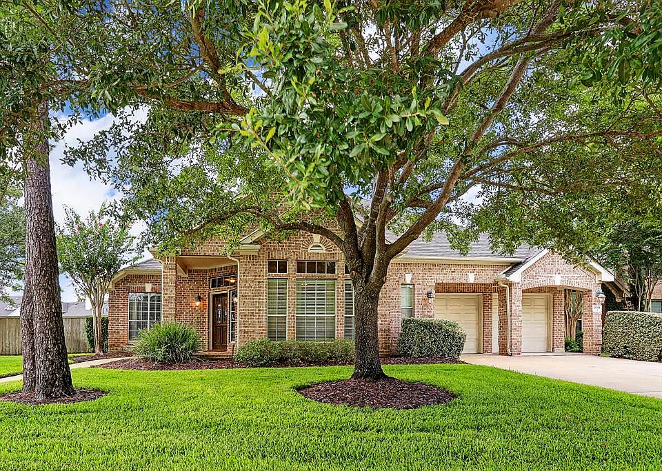 1st image of 16314 Cretian Point Ct