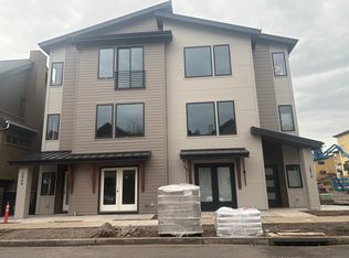 2874 Lord Byron Pl, Eugene, OR 97408