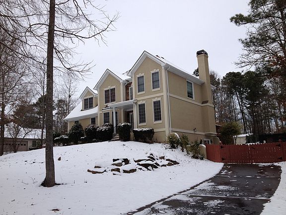 3rd image of 530 Mapledale Trl