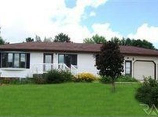 1210 Ladelle Ave, Dell Rapids, SD 57022