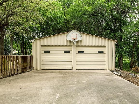 4th image of 137 Creek Dr