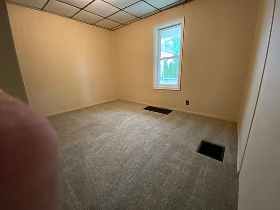 4th image of 113 N Park St