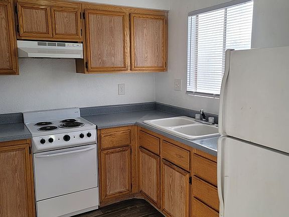 4th image of 211 Hoover Ave #211C