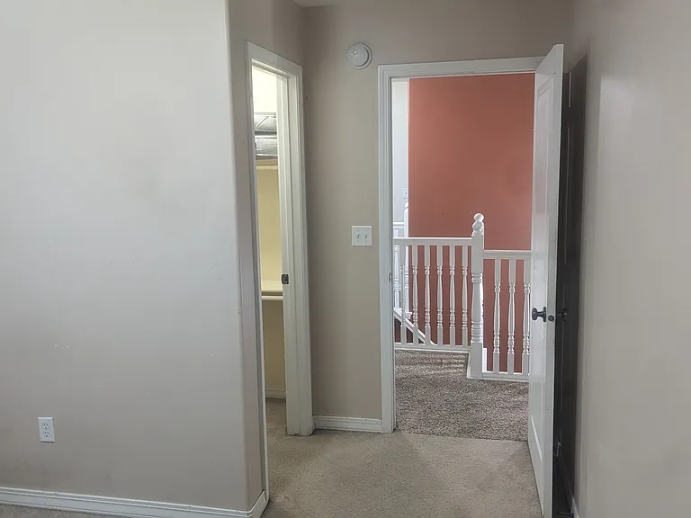 2221 S 10th St W — Photo 36
