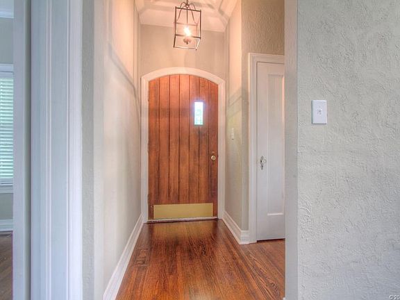 3rd image of 1539 S Gary Ave