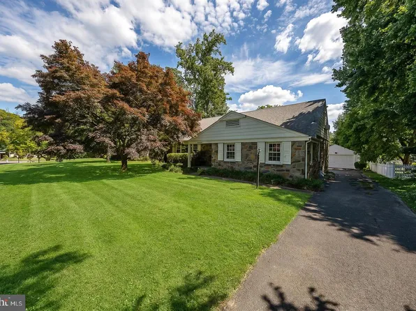 217 N Lexington Ave, Havertown, PA 19083