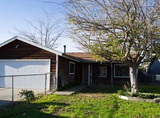 945 E St, Ramona, CA 92065