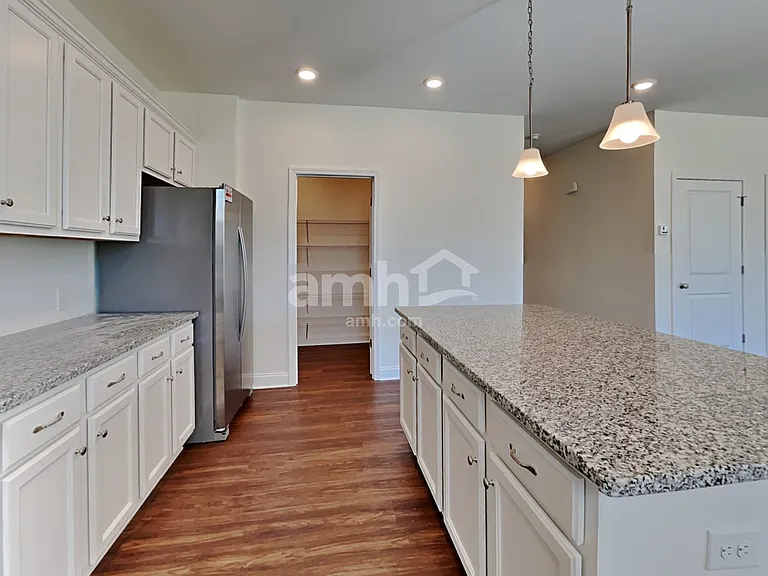 114 Cairo Ct — Photo 4