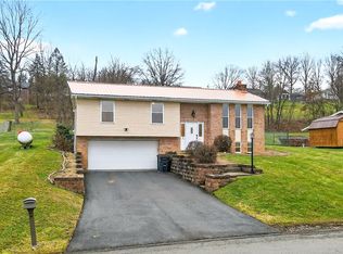 3 Park Rd, Charleroi, PA 15022
