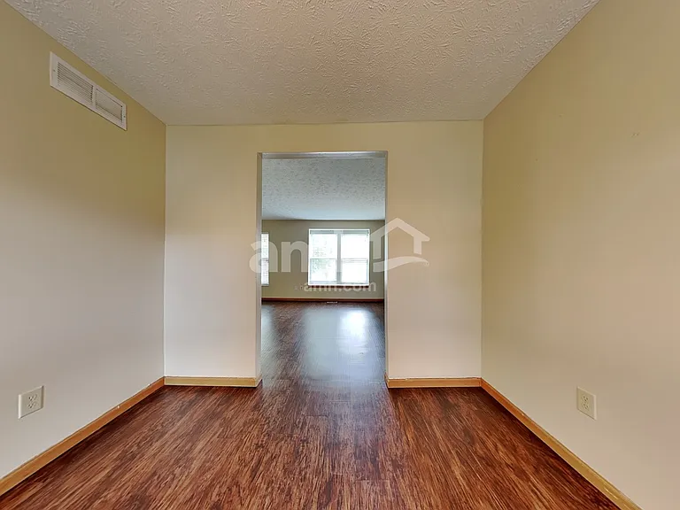 2358 Rosina Dr — Photo 6