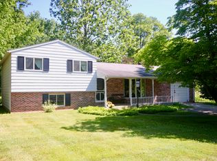 1255 Chapelgate Rd, Niles, MI 49120