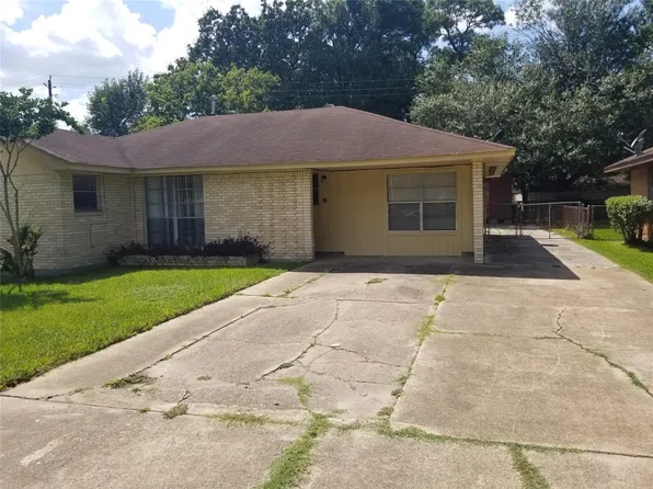 10509 Kelburn Dr, Houston, TX 77016