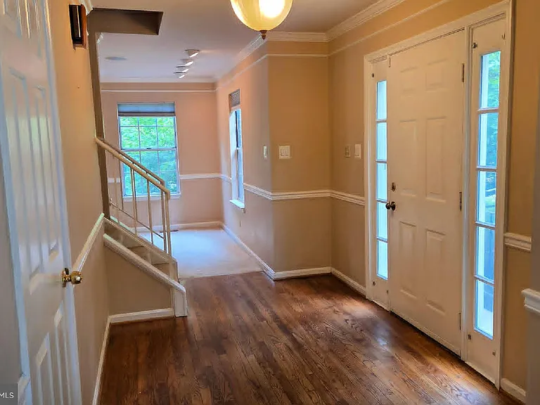 16853 Capon Tree Ln — Photo 2