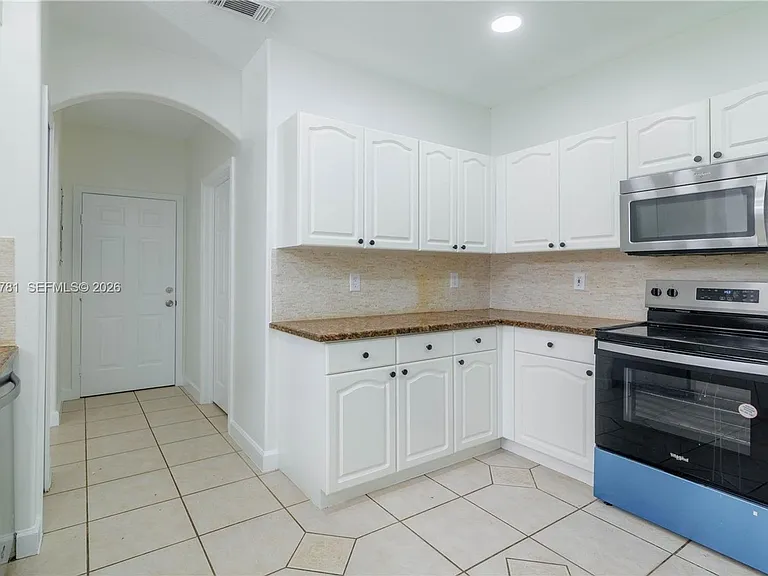 3126 NW 101st Ct — Photo 9