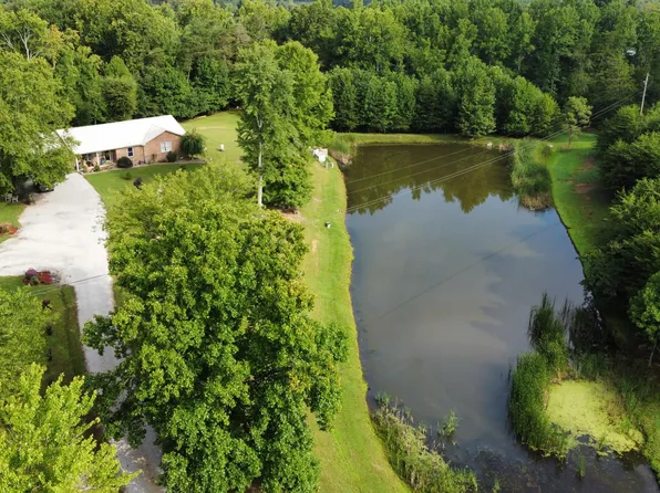 1985 Farris Jones Rd, East Bernstadt, KY 40729