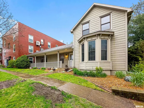 205 E Main St, Elmwood, IL 61529