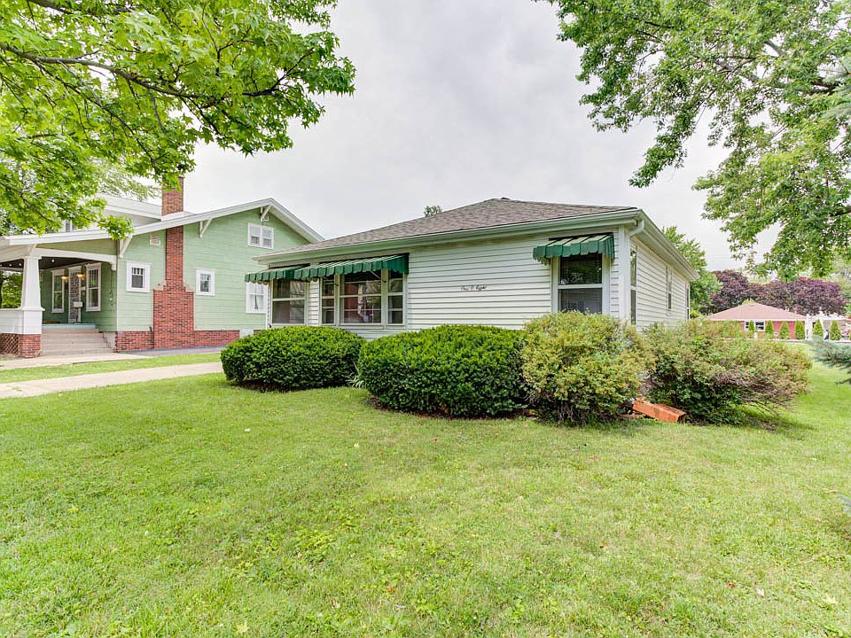 108 E Pembroke St, Tuscola, IL 61953 MLS 11830056 Zillow