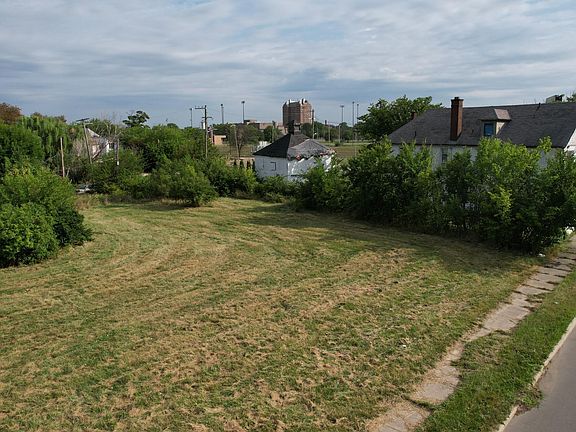 4th image of 3412 McGraw St