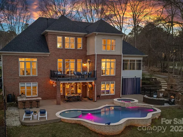 162 Wild Harbor Rd, Mooresville, NC 28117
