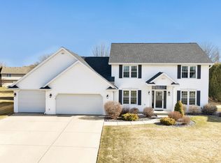 2011 Whistling Swan Cir, De Pere, WI 54115